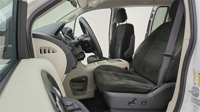 2016 Dodge Grand Caravan SXT White at Durrett Motor Company