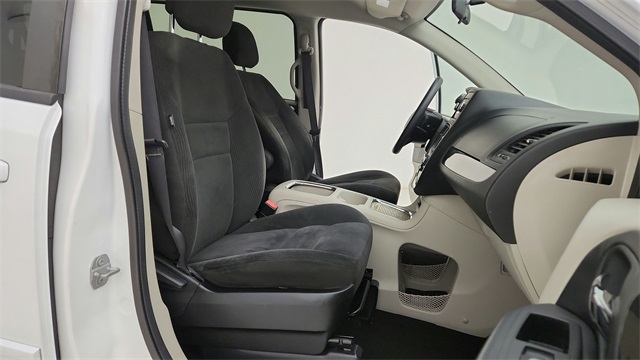 2016 Dodge Grand Caravan SXT White at Durrett Motor Company