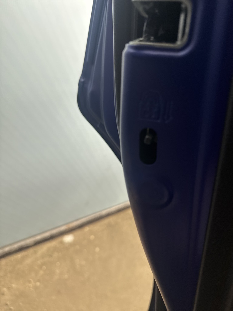 Thumbnail: 2023 Toyota Corolla Cross - 25