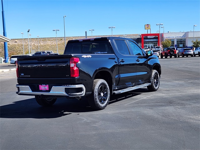 2024 Chevrolet Silverado 1500 LT photo 4