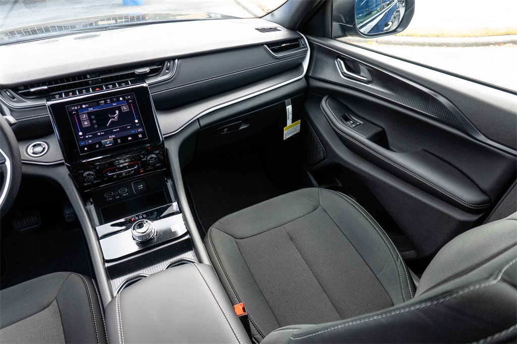 New Car 2025 Jeep Grand Cherokee L  Laredo For Sale Under $50,000 In San Marcos, Texas