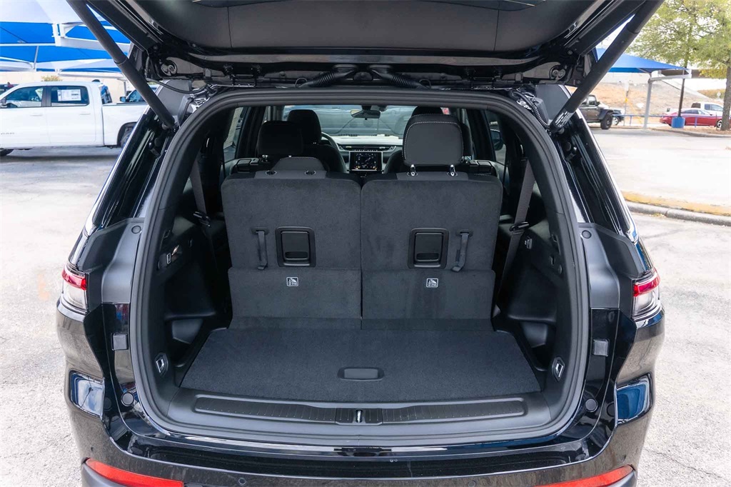 New Car 2025 Jeep Grand Cherokee L  Laredo For Sale Under $50,000 In San Marcos, Texas