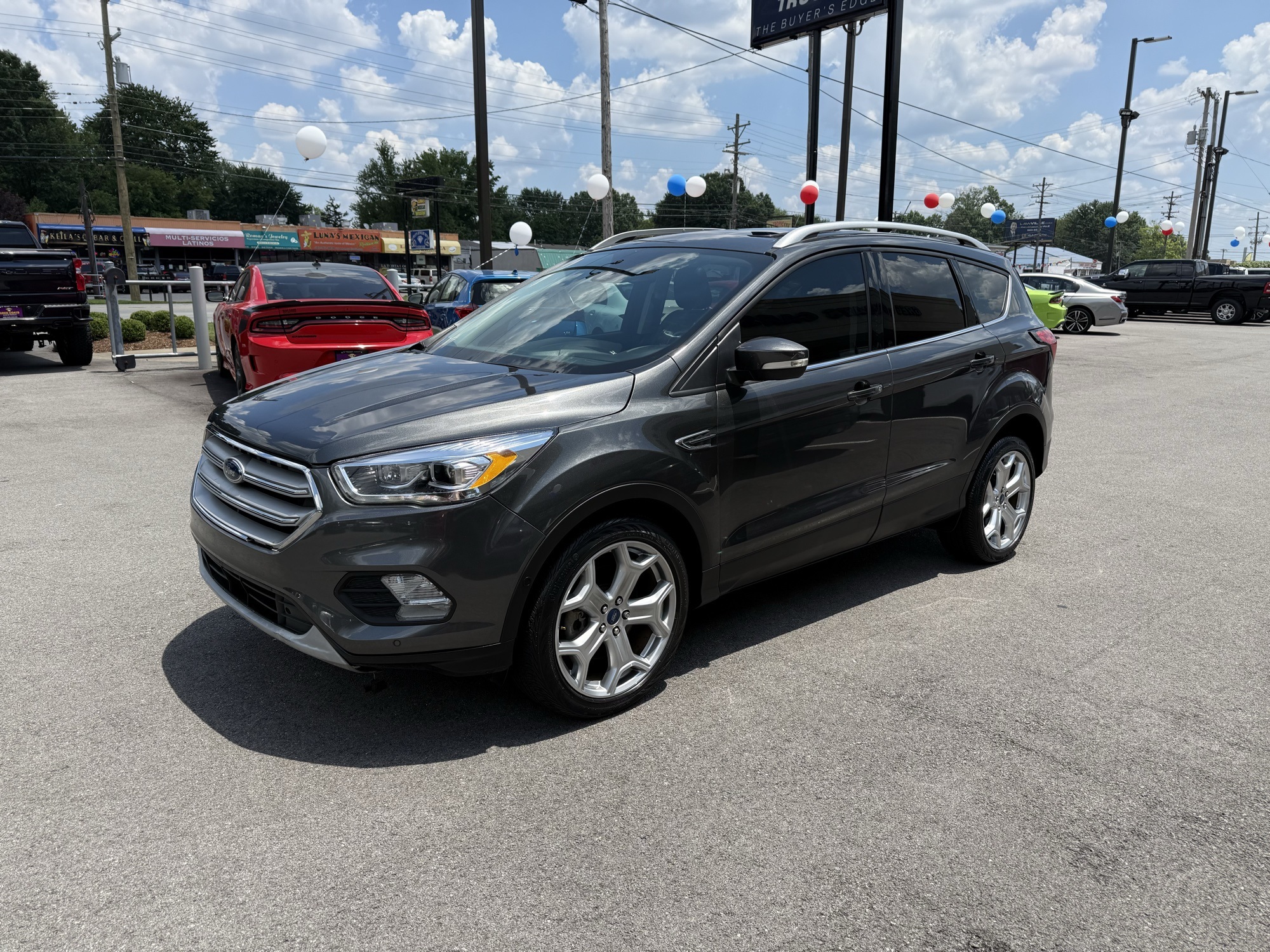 2019 Ford Escape Titanium photo 3