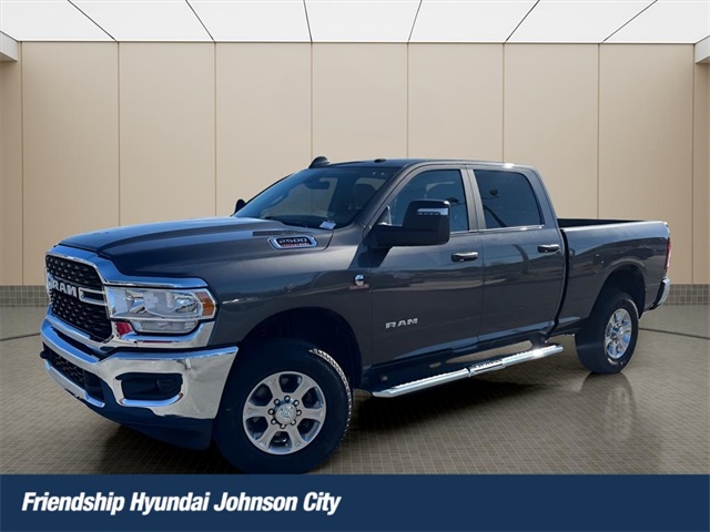 2024 RAM 2500 Big Horn Crew Cab 4WD