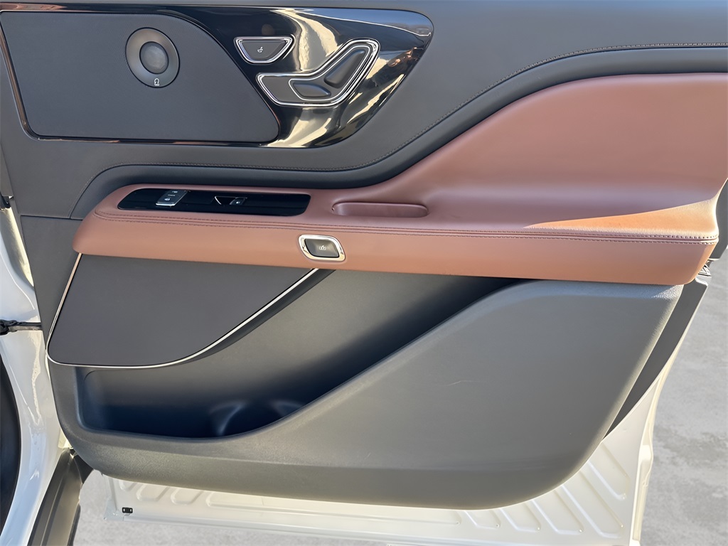 2025 Lincoln Aviator