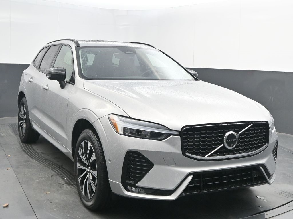 2025 Volvo XC60 B5 Plus Dark Theme AWD