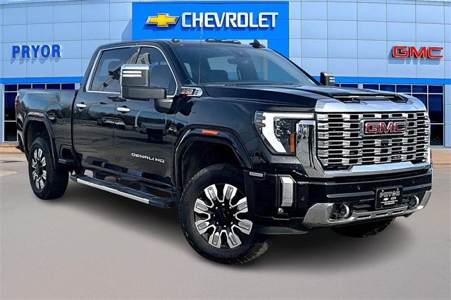 2025 GMC Sierra 2500HD Denali Crew Cab 4WD