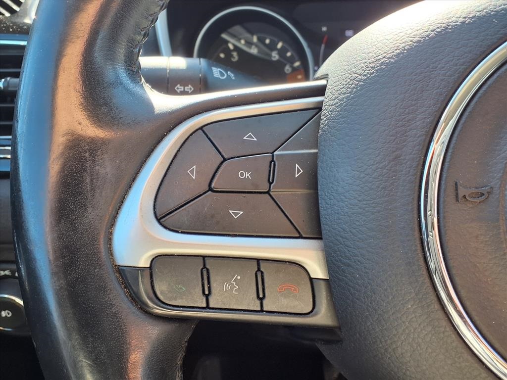 2019 Jeep Compass Altitude White at Mac Haik CDJR North Houston