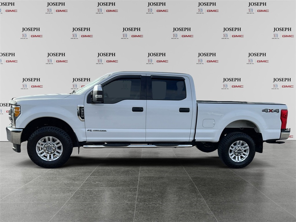 2017 Ford F-250 Super Duty XLT Crew Cab 4WD