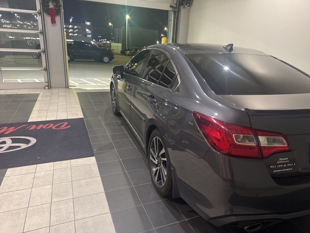 2018 Subaru Legacy 2.5i Gray at Autostrade