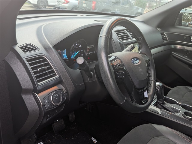 2018 Ford Explorer XLT Black at Autostrade