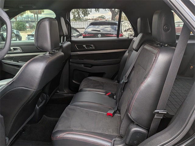 2018 Ford Explorer XLT Black at Autostrade