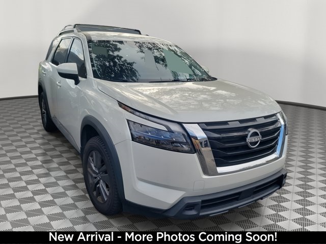 2023 Nissan Pathfinder SV