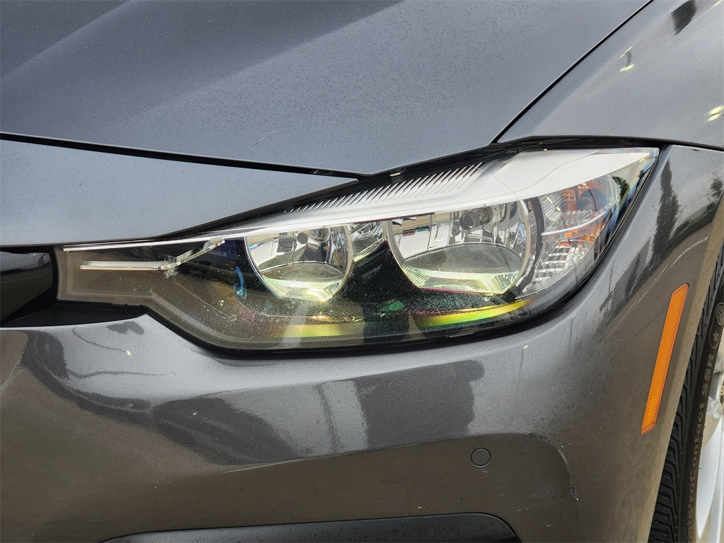 2016 BMW 3 Series 320i - 8