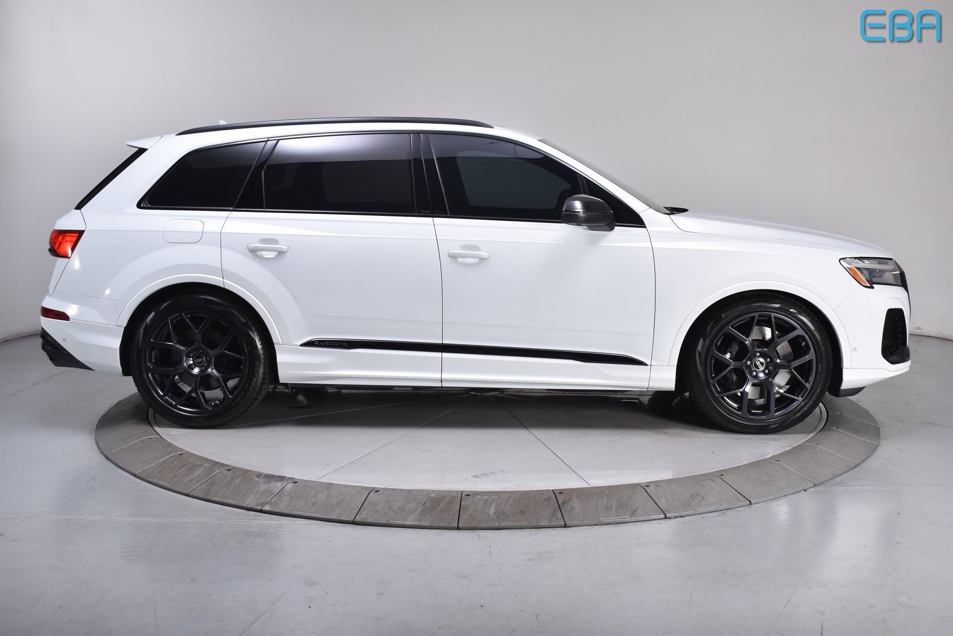 2025 Audi SQ7 Premium Plus photo 8