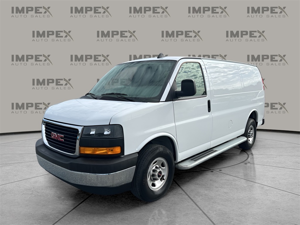 2023 GMC Savana 2500 Work Van's photo