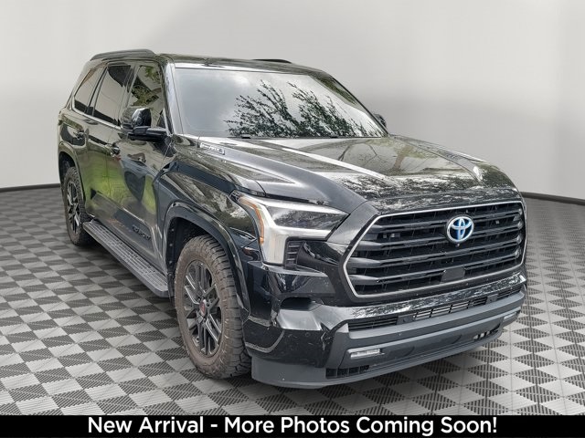 2024 Toyota Sequoia SR5