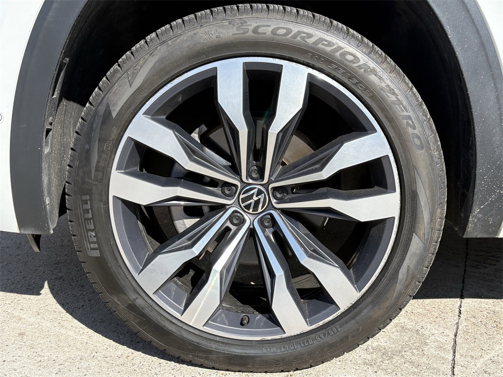 2022 Volkswagen Atlas Cross Sport 3.6L V6 SEL Premium R-Line White at DeMontrond Auto Country