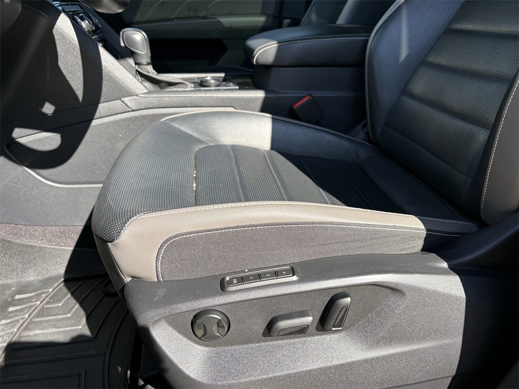 2022 Volkswagen Atlas Cross Sport 3.6L V6 SEL Premium R-Line White at DeMontrond Auto Country