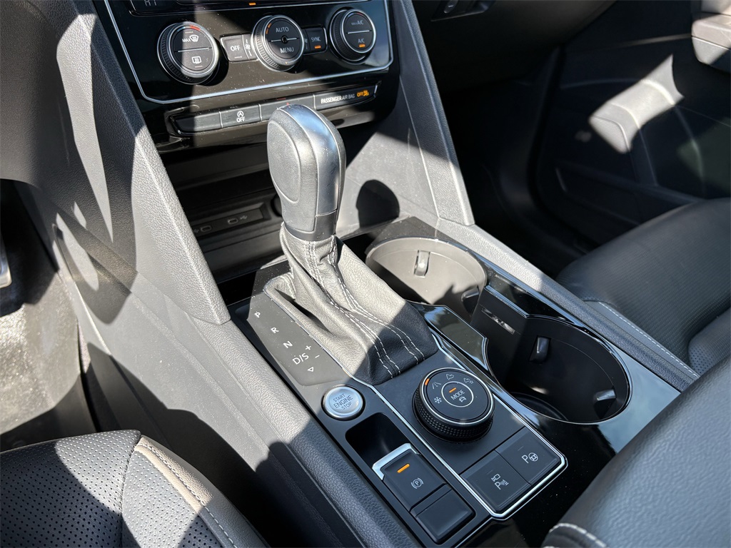 2022 Volkswagen Atlas Cross Sport 3.6L V6 SEL Premium R-Line White at DeMontrond Auto Country