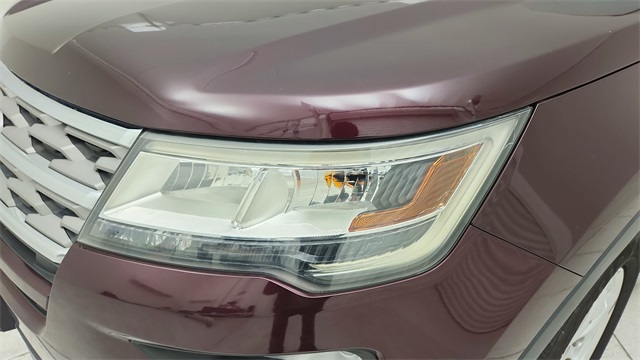 2018 Ford Explorer XLT Red at Autostrade