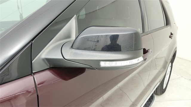 2018 Ford Explorer XLT Red at Autostrade