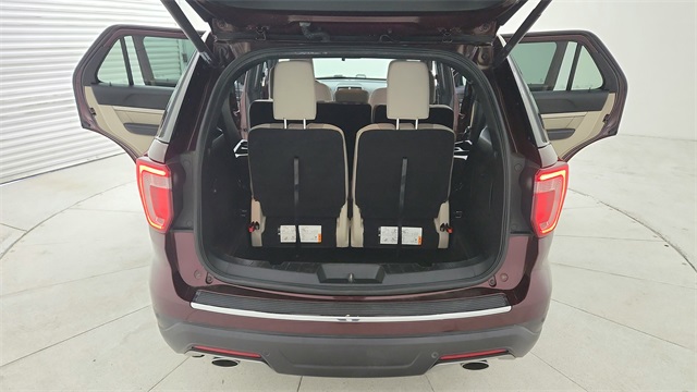 2018 Ford Explorer XLT Red at Autostrade