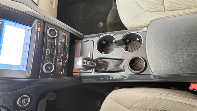 2018 Ford Explorer XLT Red at Autostrade