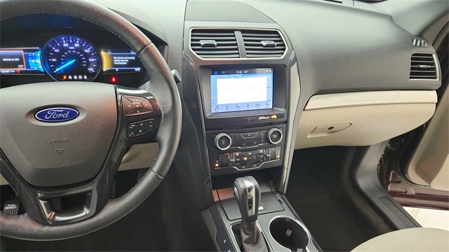 2018 Ford Explorer XLT Red at Autostrade