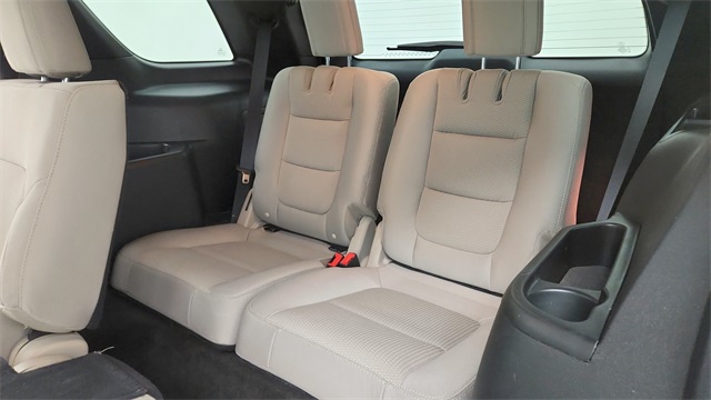 2018 Ford Explorer XLT Red at Autostrade