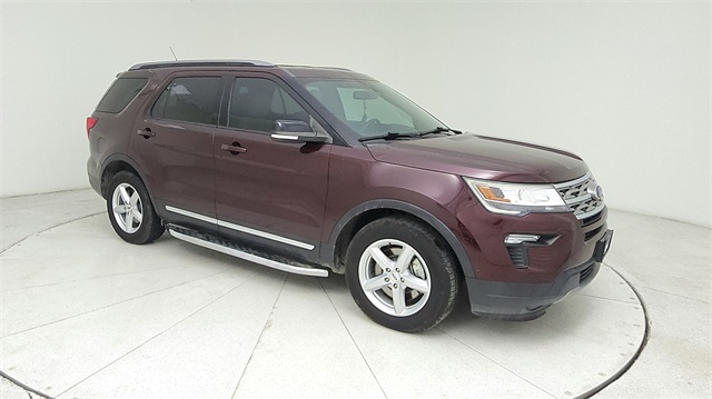 2018 Ford Explorer XLT Red at Autostrade