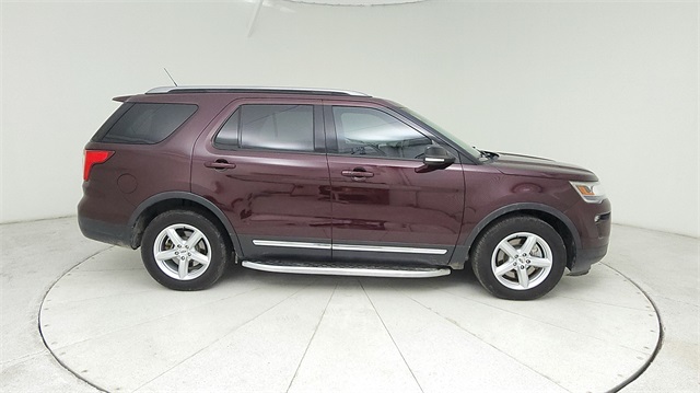 2018 Ford Explorer XLT Red at Autostrade