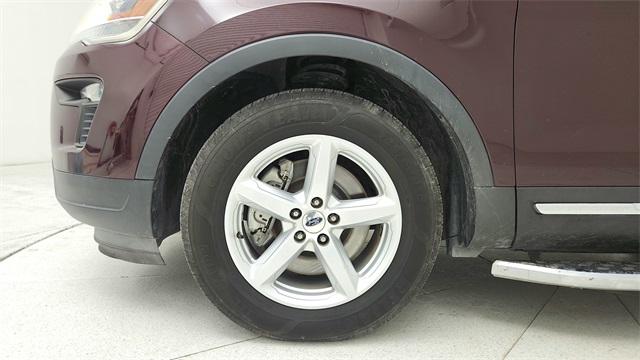 2018 Ford Explorer XLT Red at Autostrade