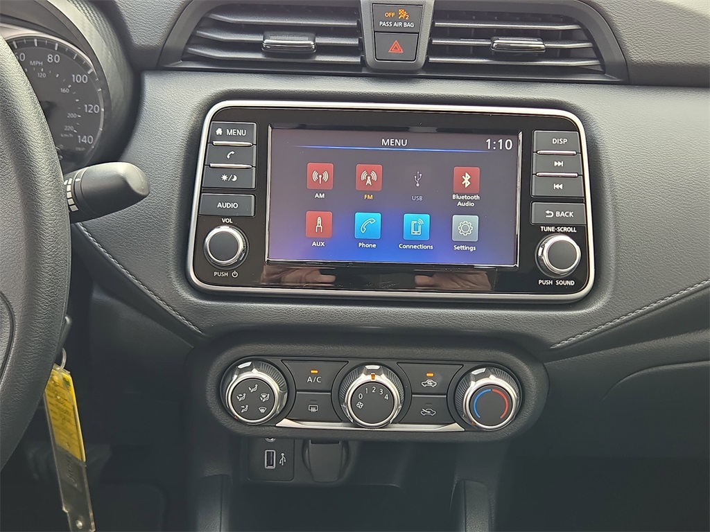 2025 Nissan Versa 1.6 S - 11