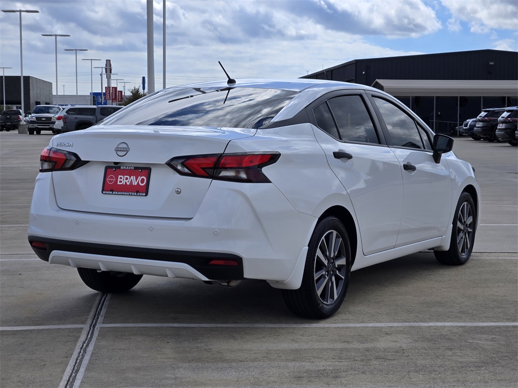 2025 Nissan Versa 1.6 S - 3