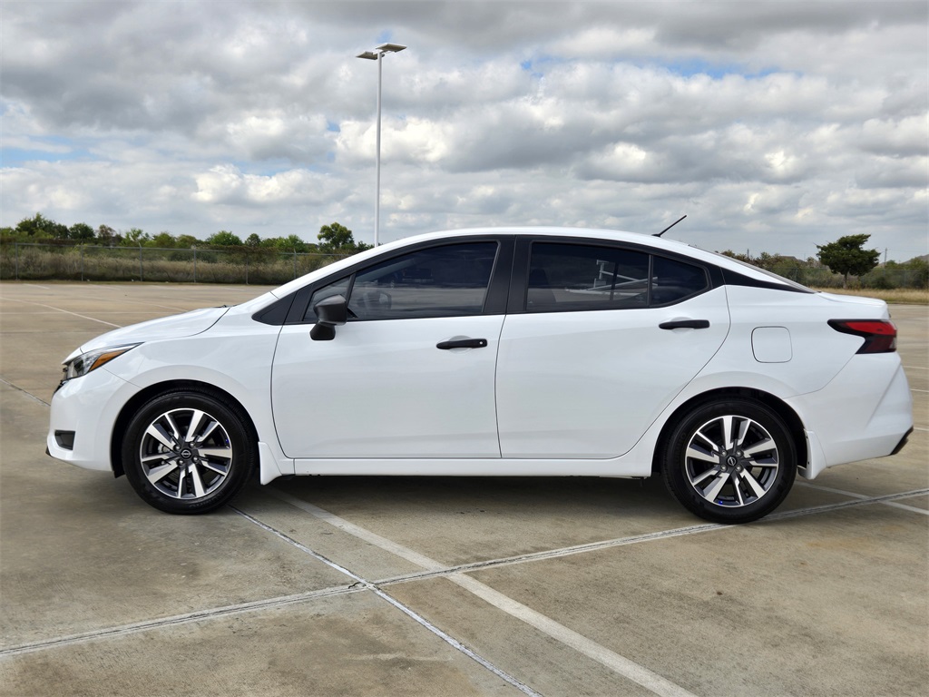 2025 Nissan Versa 1.6 S - 6