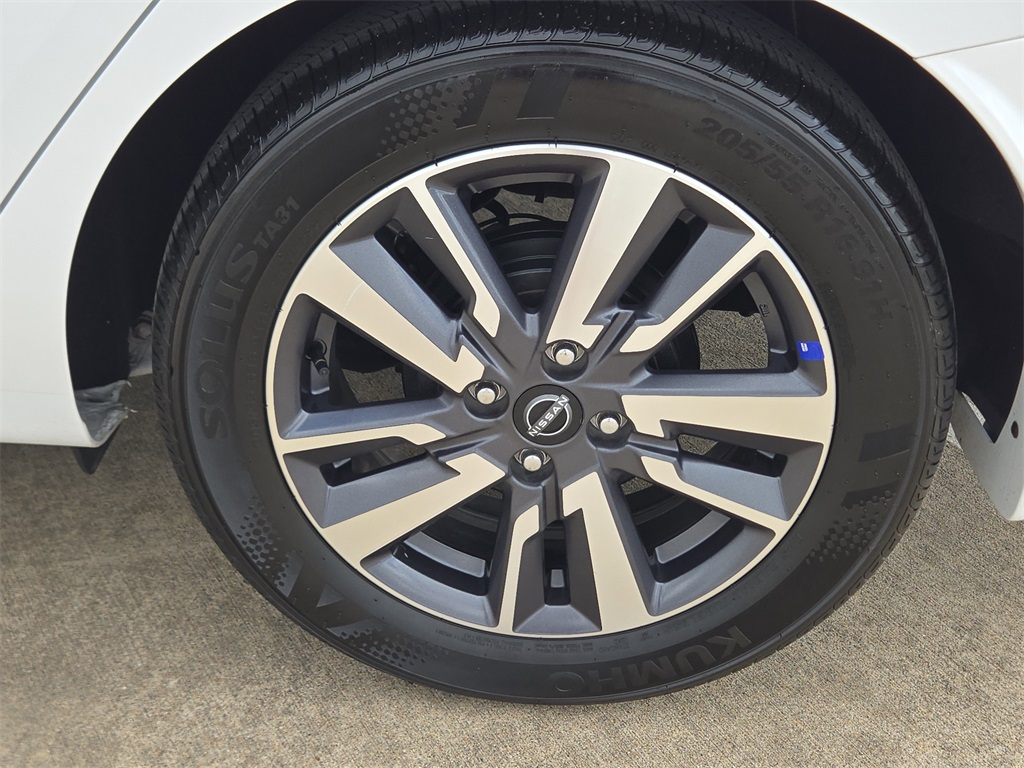 2025 Nissan Versa 1.6 S - 7