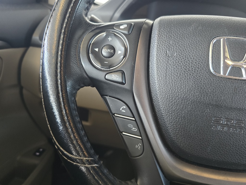 Thumbnail: 2017 Honda Pilot - 22