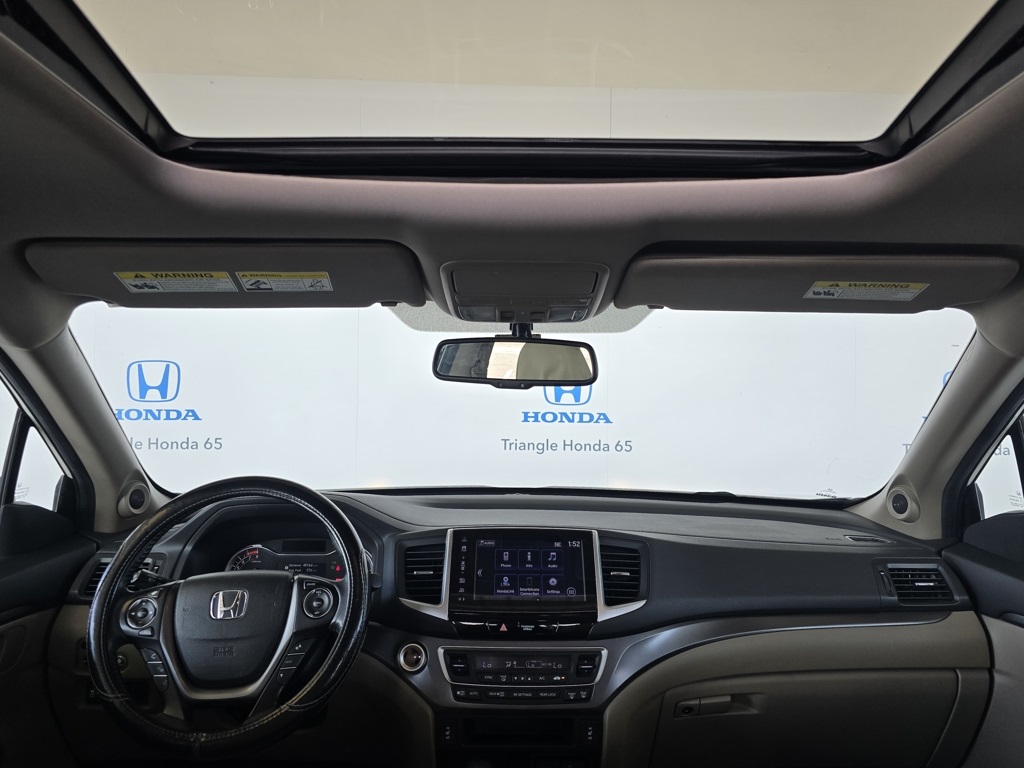 Thumbnail: 2017 Honda Pilot - 7