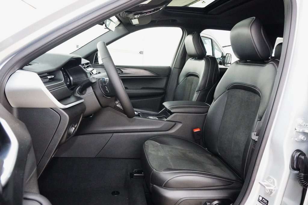 New Car 2025 Jeep Grand Cherokee  Altitude X For Sale Under $50,000 In Weatherford, Texas