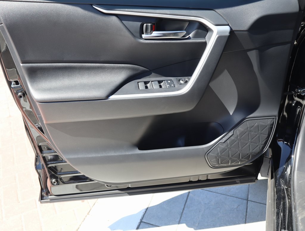 Thumbnail: 2024 Toyota RAV4 - 17