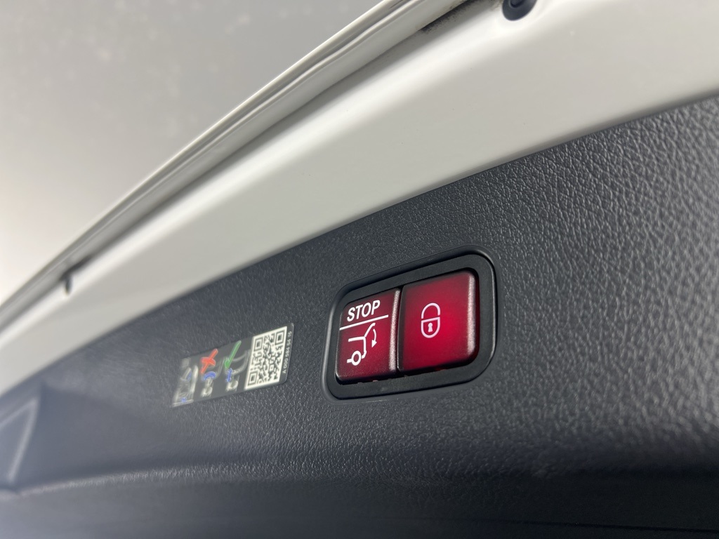 2025 Mercedes Benz GLC 300 4MATIC photo 18