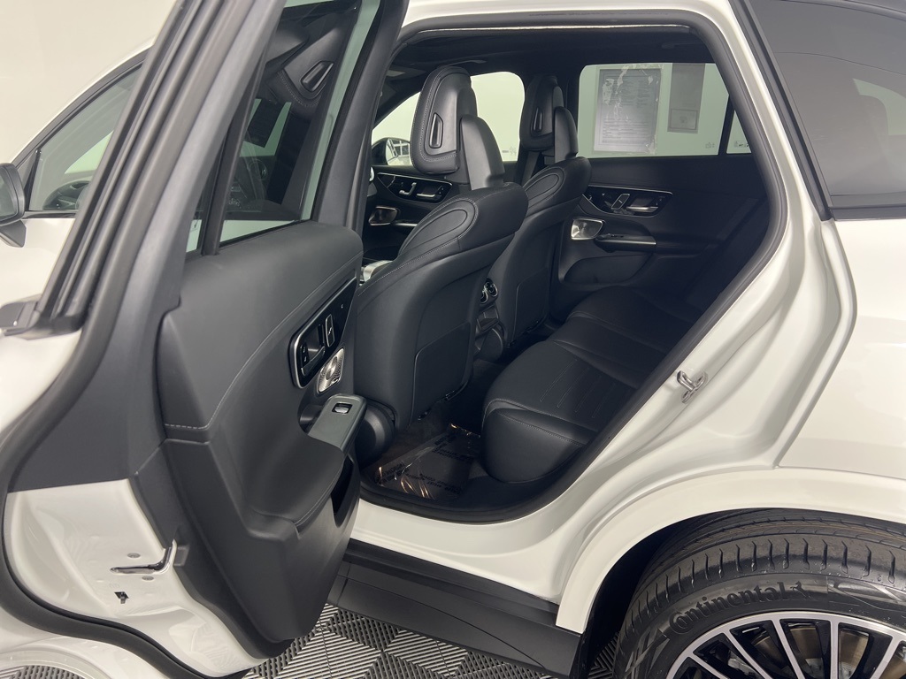 2025 Mercedes Benz GLC 300 4MATIC photo 21