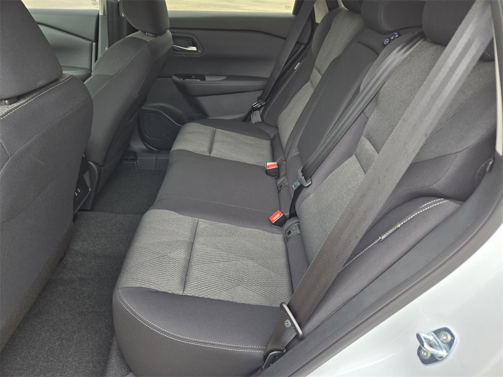 2026 Nissan Rogue SV - 7