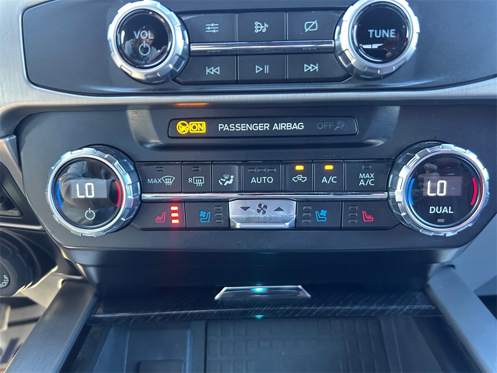 Used Car 2022 Ford F-450sd  Platinum For Sale Under $90,000 In Floresville, Texas