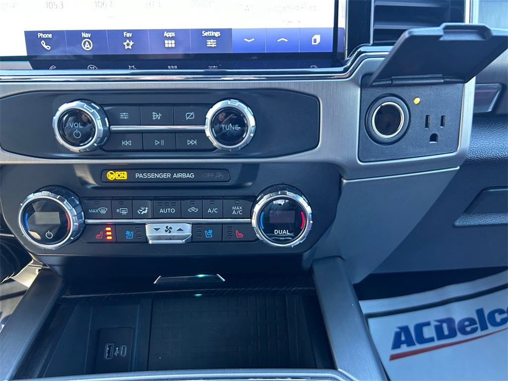 Used Car 2022 Ford F-450sd  Platinum For Sale Under $90,000 In Floresville, Texas