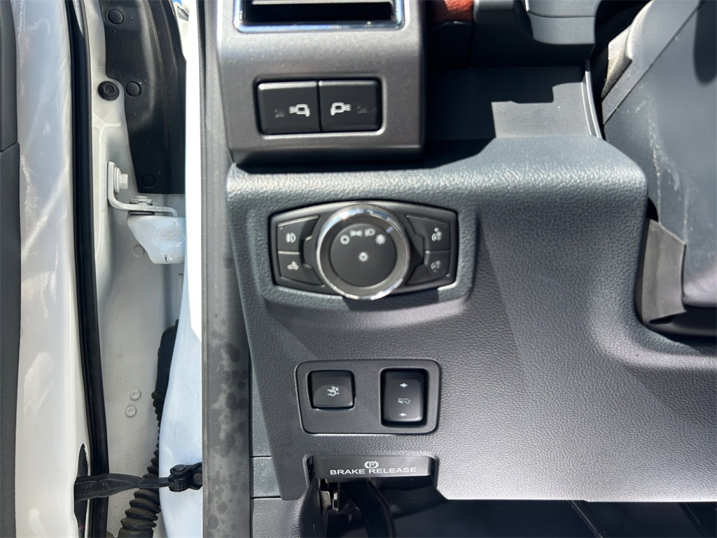 Used Car 2022 Ford F-450sd  Platinum For Sale Under $90,000 In Floresville, Texas