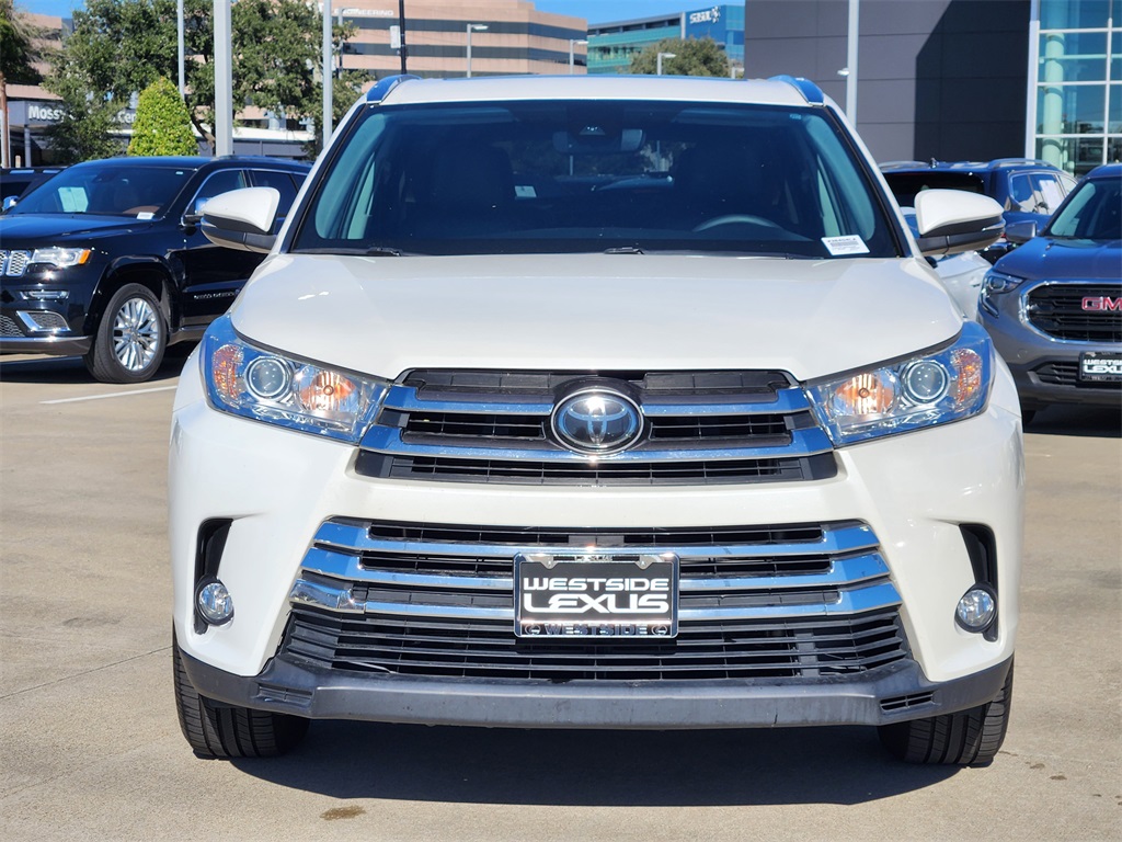 2019 Toyota Highlander XLE White at Autostrade