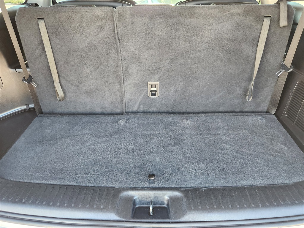 2019 Toyota Highlander XLE White at Autostrade