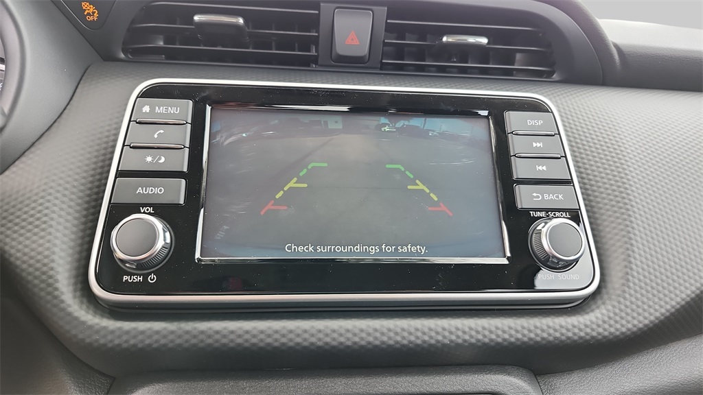 2025 Nissan Kicks Play